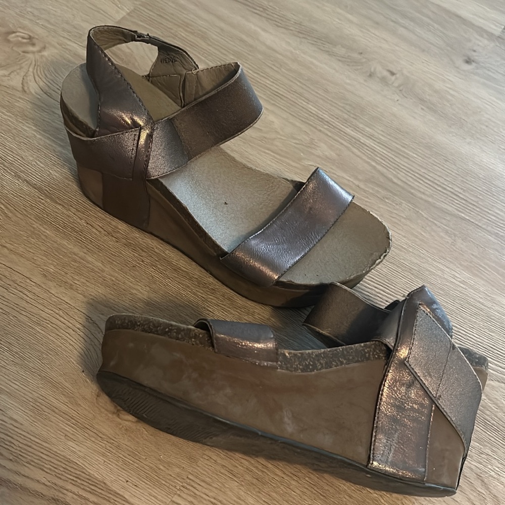 Corkys Metallic Bronze Wedge Sandals